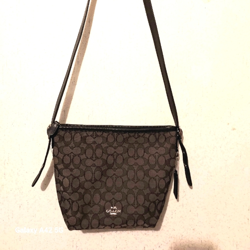 Authentic Coach legacy crossbody